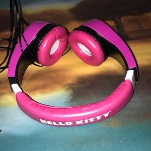 Hello Kitty headphone